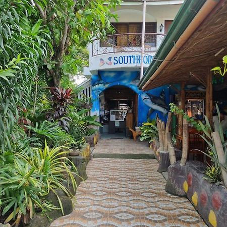 Southpoint Hostel Moalboal Bagian luar foto