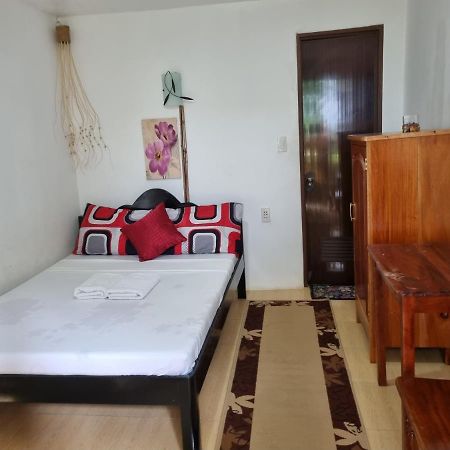 Southpoint Hostel Moalboal Bagian luar foto