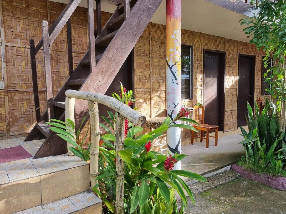 Southpoint Hostel Moalboal Bagian luar foto
