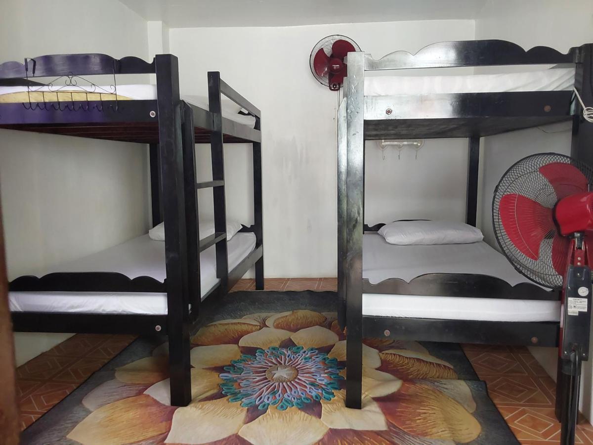 Southpoint Hostel Moalboal Bagian luar foto